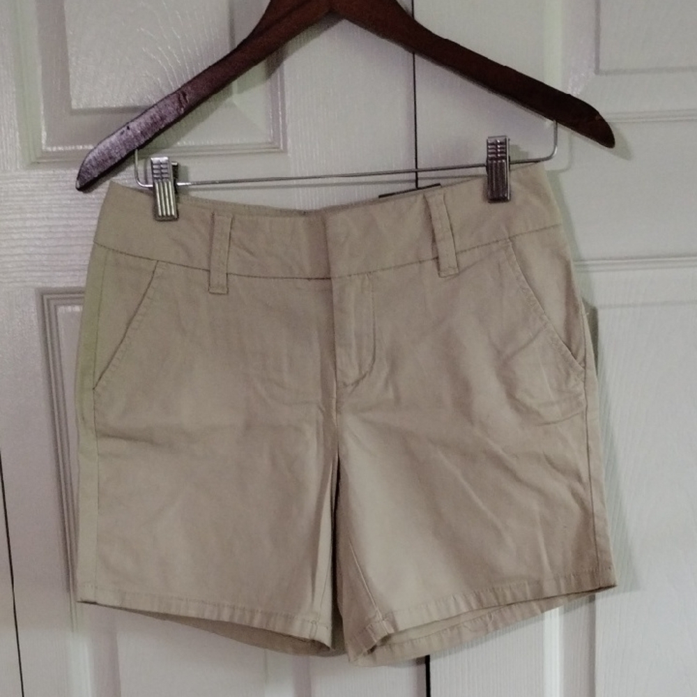 Bass Preppy Beige Shorts Zip Front Size 0
